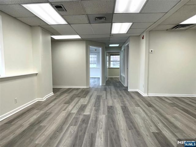 961 Teaneck Road, Teaneck, NJ 07666