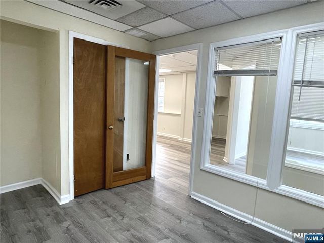 961 Teaneck Road, Teaneck, NJ 07666