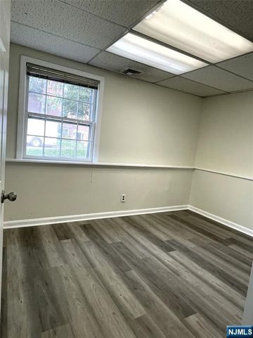 961 Teaneck Road, Teaneck, NJ 07666