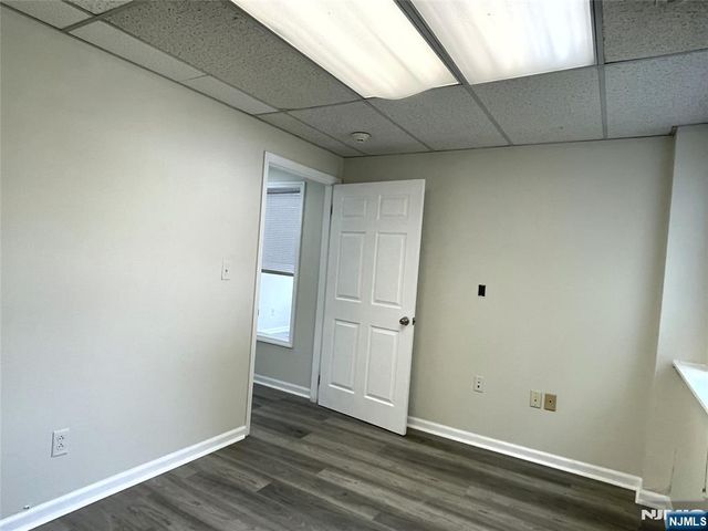 961 Teaneck Road, Teaneck, NJ 07666