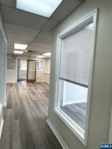 961 Teaneck Road, Teaneck, NJ 07666
