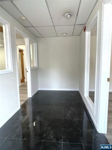 961 Teaneck Road, Teaneck, NJ 07666