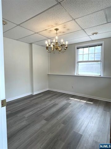 961 Teaneck Road, Teaneck, NJ 07666
