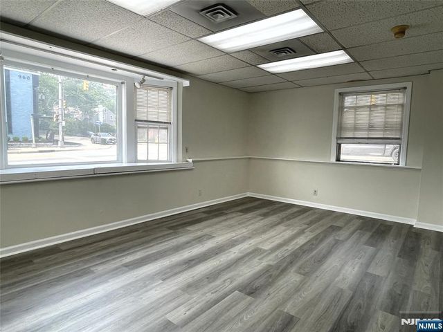 961 Teaneck Road, Teaneck, NJ 07666