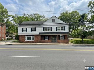 961 Teaneck Road, Teaneck, NJ 07666