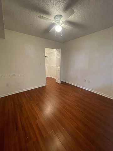 2811 N Oakland Forest Drive 206, Oakland Park, FL 33309