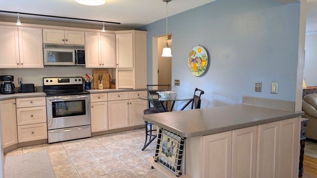 156 Center Bridge Rd, Lancaster, MA 01523