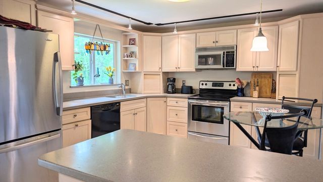 156 Center Bridge Rd, Lancaster, MA 01523