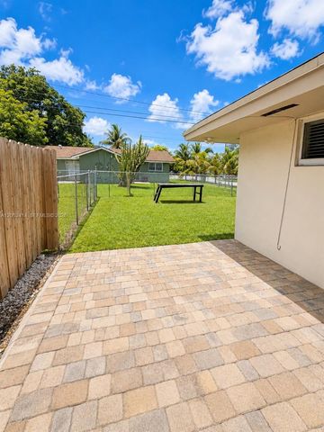 5780 SW 61st St 5782, Miami, FL 33143
