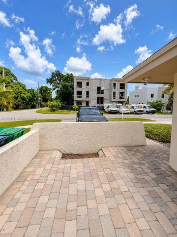 5780 SW 61st St 5782, Miami, FL 33143