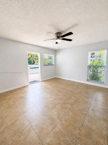 5780 SW 61st St 5782, Miami, FL 33143