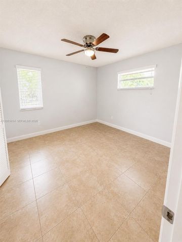 5780 SW 61st St 5782, Miami, FL 33143