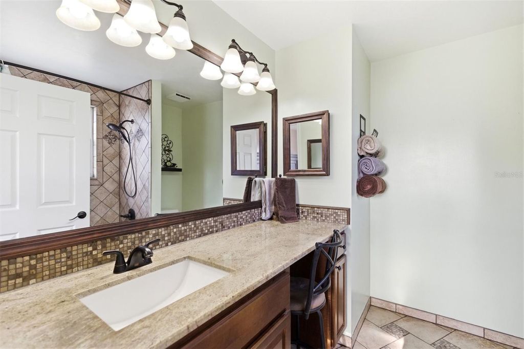 Image 17 of property listing at 3135 SUNSET CIRCLE, Margate, FL 33063