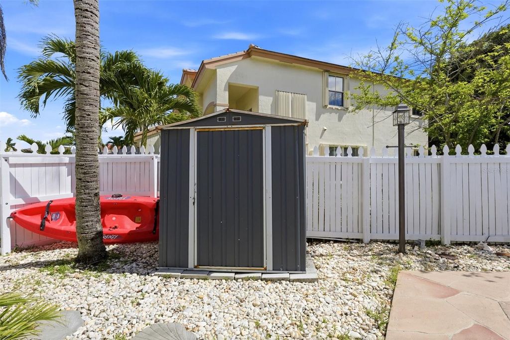 Image 41 of property listing at 3135 SUNSET CIRCLE, Margate, FL 33063