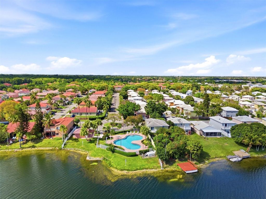 Image 48 of property listing at 3135 SUNSET CIRCLE, Margate, FL 33063