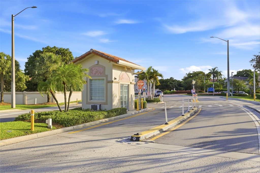 Image 53 of property listing at 3135 SUNSET CIRCLE, Margate, FL 33063