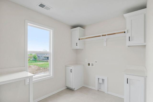 17221 W 164th Terrace, Olathe, KS 66062