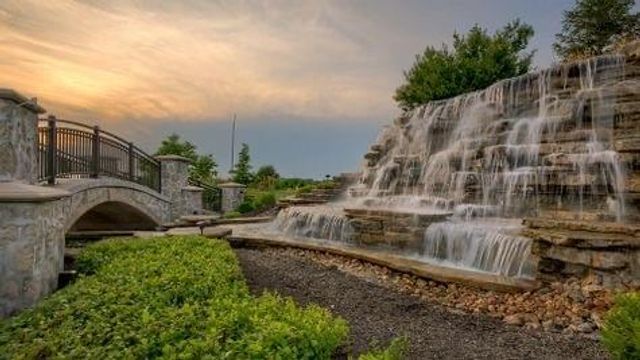 17221 W 164th Terrace, Olathe, KS 66062