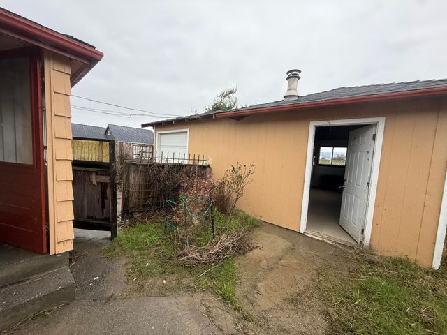 1501 Ambrosini Lane, Ferndale, CA 95536