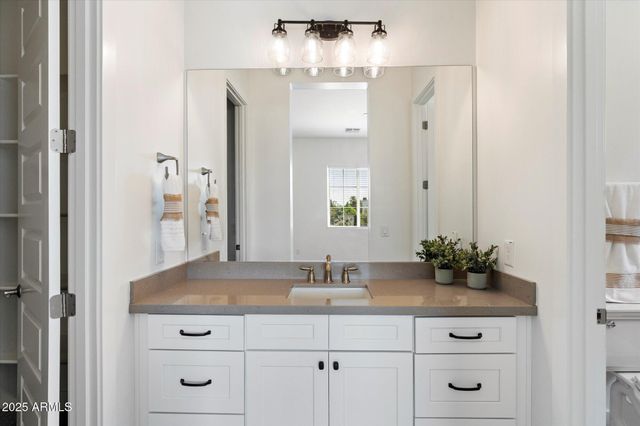 640 W ECHO Lane, Phoenix, AZ 85021