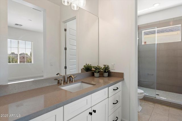 640 W ECHO Lane, Phoenix, AZ 85021