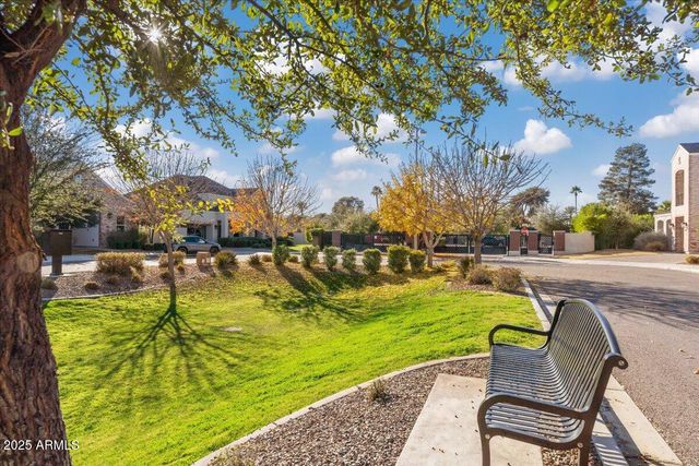 640 W ECHO Lane, Phoenix, AZ 85021