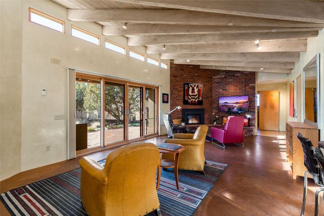 1775 Fort Union Drive, Santa Fe, NM 87505