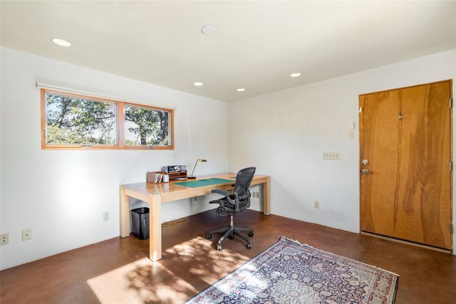 1775 Fort Union Drive, Santa Fe, NM 87505