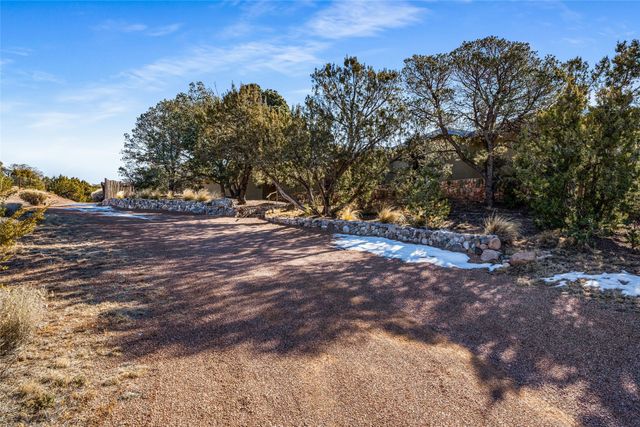 1775 Fort Union Drive, Santa Fe, NM 87505