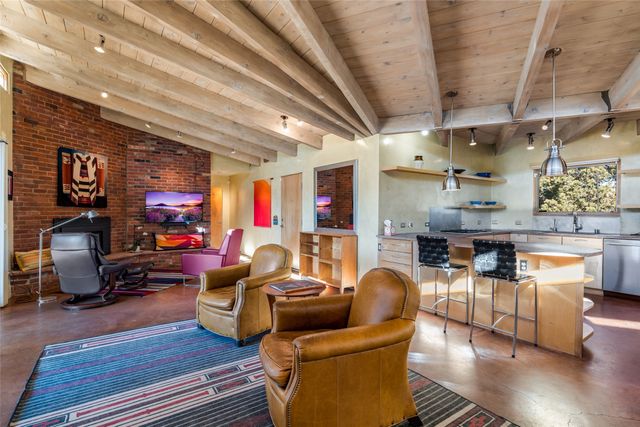 1775 Fort Union Drive, Santa Fe, NM 87505