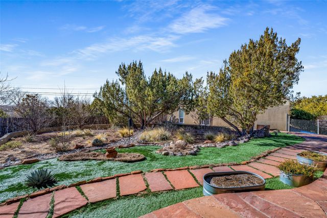 1775 Fort Union Drive, Santa Fe, NM 87505