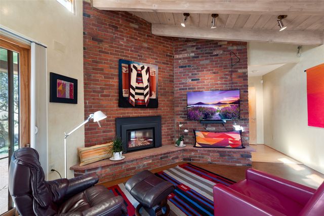 1775 Fort Union Drive, Santa Fe, NM 87505