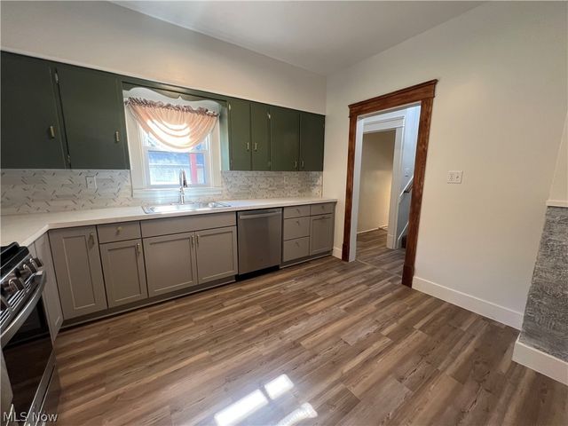 403 N Saint Clair Street, Girard, OH 44420