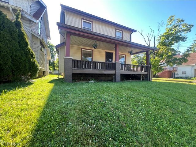 403 N Saint Clair Street, Girard, OH 44420