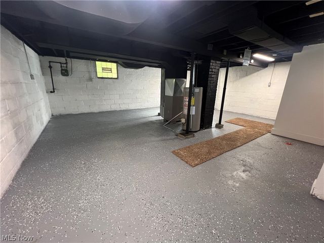 403 N Saint Clair Street, Girard, OH 44420