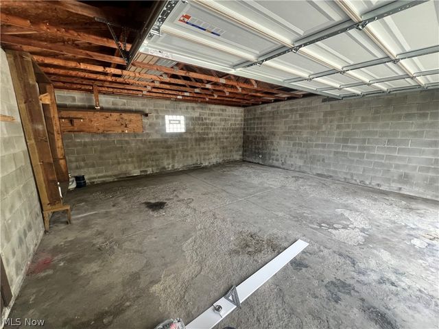 403 N Saint Clair Street, Girard, OH 44420