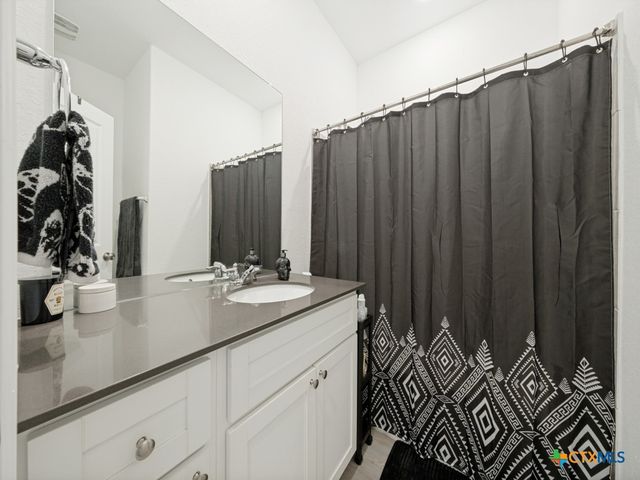9194 Saint Jerome, Seguin, TX 78155