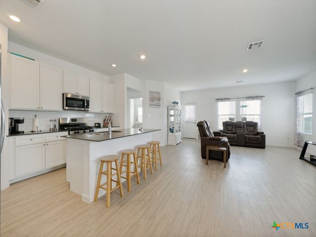 9194 Saint Jerome, Seguin, TX 78155