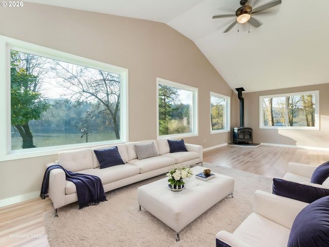 21075 S HIGHWAY 99E, Oregon City, OR 97045