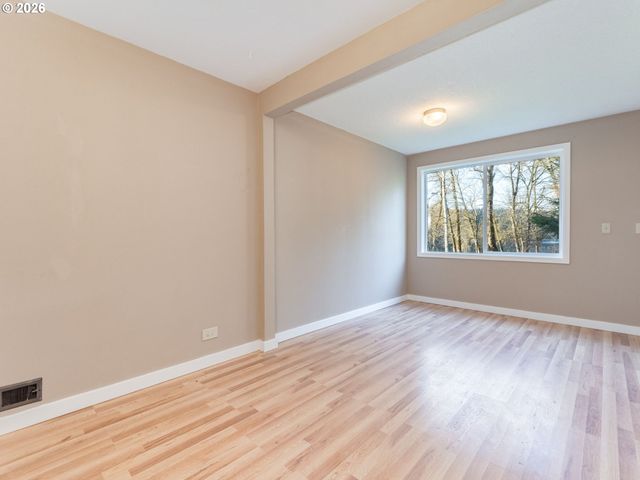 21075 S HIGHWAY 99E, Oregon City, OR 97045