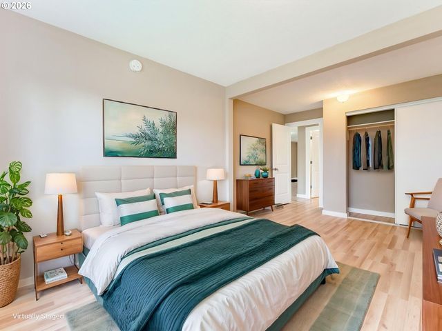 21075 S HIGHWAY 99E, Oregon City, OR 97045