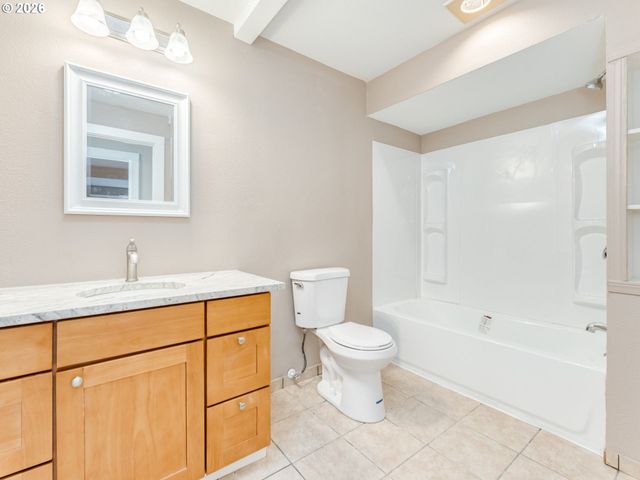 21075 S HIGHWAY 99E, Oregon City, OR 97045