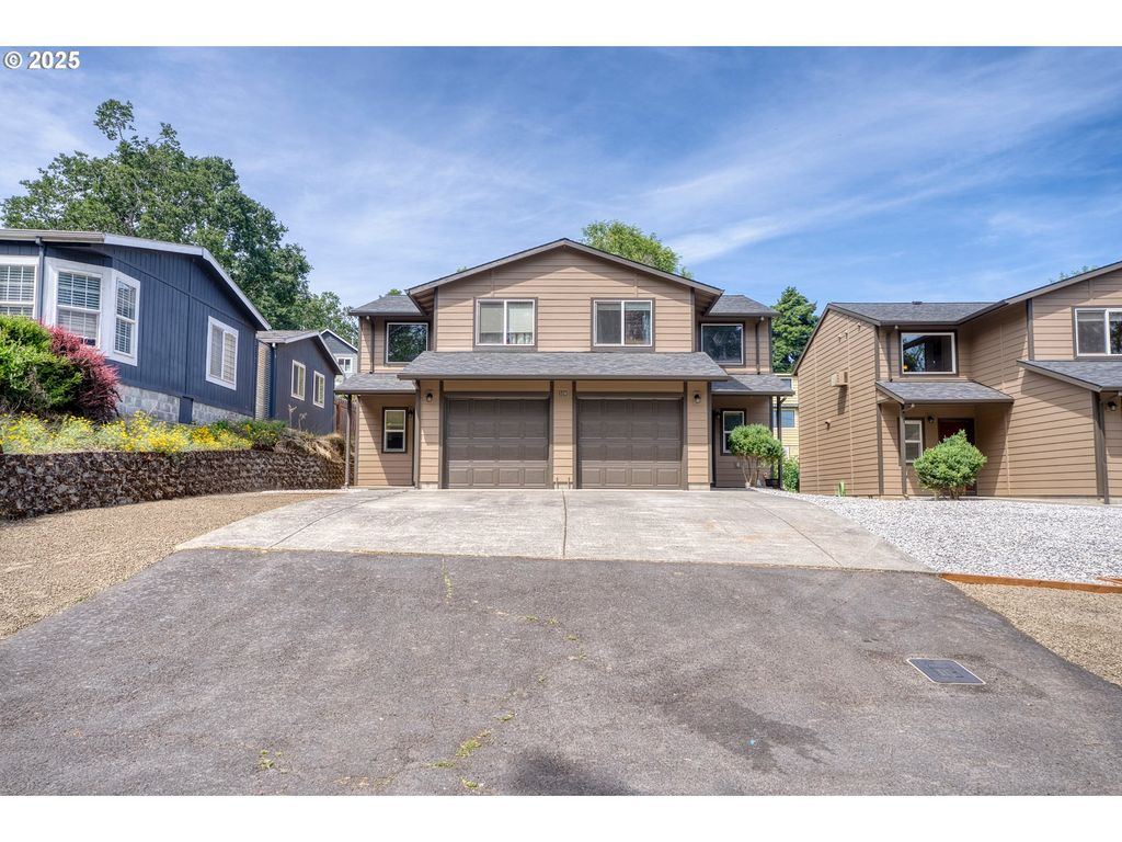 328 Se OAK St, White Salmon, WA 98672