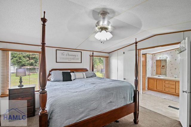 93 Whispering Pines Road, Jesup, GA 31545