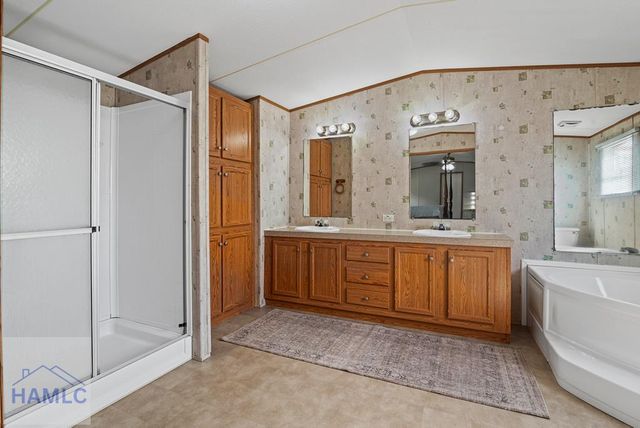93 Whispering Pines Road, Jesup, GA 31545