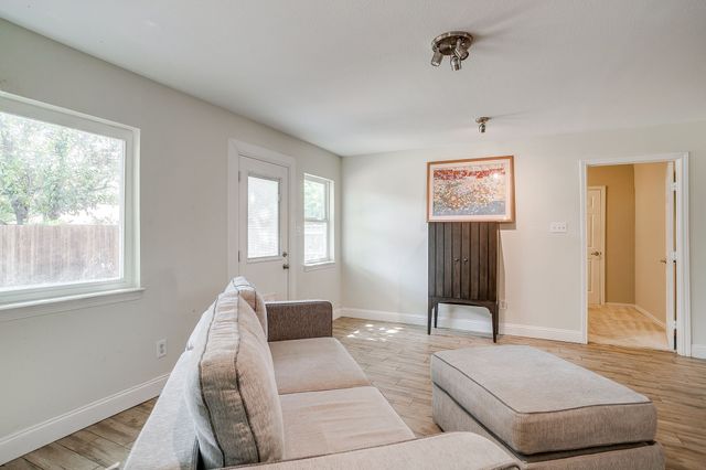 6709 Summit Ridge Drive, Watauga, TX 76148