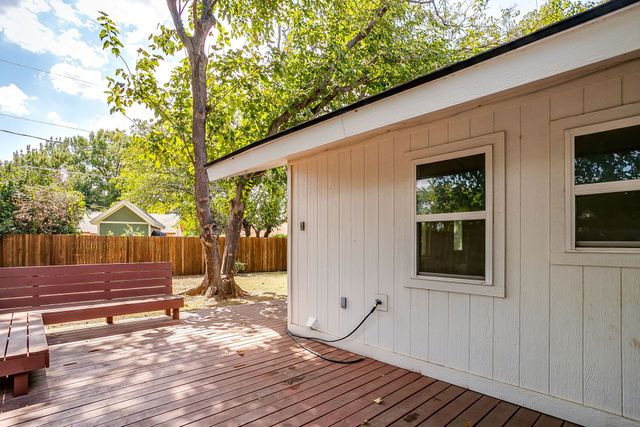 6709 Summit Ridge Drive, Watauga, TX 76148