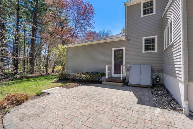 38 Flintlock Lane, Sudbury, MA 01776