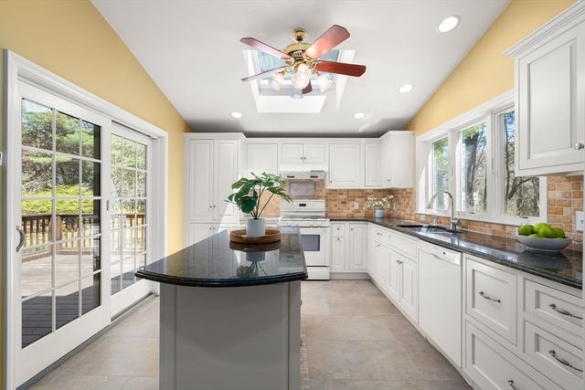 38 Flintlock Lane, Sudbury, MA 01776