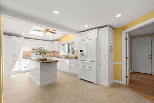 38 Flintlock Lane, Sudbury, MA 01776